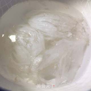 红枣冰糖炖燕窝的做法步骤：1