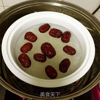 红枣冰糖炖燕窝的做法步骤:4