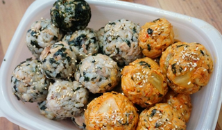 韩式金枪鱼泡菜饭团-野餐必备的做法步骤:9