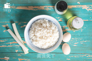 蛋炒饭-九阳知食的做法步骤：1