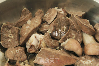 雪梨猪肺汤的做法步骤:2