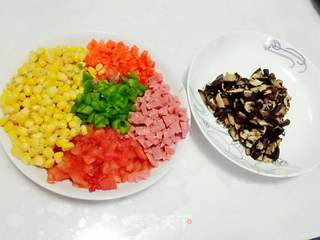 香菇玉米火腿焖饭的做法步骤:2