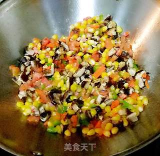 香菇玉米火腿焖饭的做法步骤:3