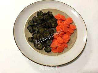 海参鸡蛋疙瘩汤的做法步骤:2