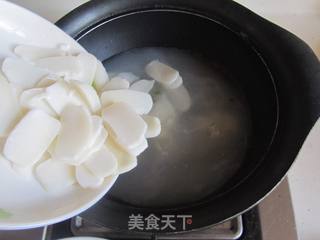 【湖北】青菜鱼糕煮年糕的做法步骤:3