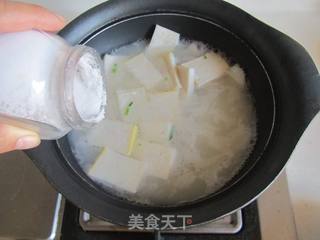 【湖北】青菜鱼糕煮年糕的做法步骤:5