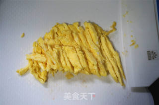 六月鲜酱油捞面的做法步骤:4