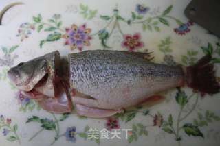富贵孔雀开屏鱼的做法步骤:2