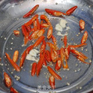 尖椒炒藕片的做法步骤:2