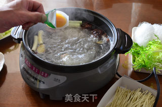 二人杂蔬菌菇羊肉火锅的做法步骤:5