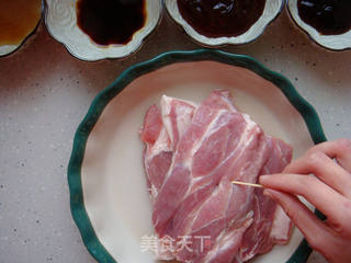 蜜汁叉烧肉的做法步骤:2