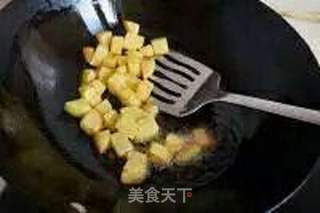 土豆焖面的做法步骤:3