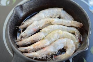 橄榄油黑椒煎大虾的做法步骤:4