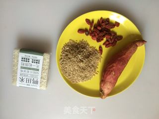 枸杞红薯糙米饭的做法步骤：1