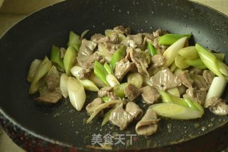 葱爆羊肉的做法步骤:8