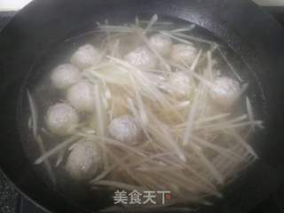 白萝卜丸子汤的做法步骤:7
