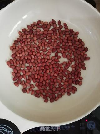 花生蔓越莓牛轧糖的做法步骤:2