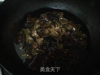 凉拌黑木耳的做法步骤:3