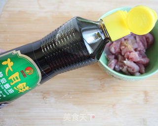 肉丝豆芽焖饼的做法步骤:2