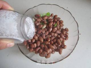 【湖北】胡萝卜西芹拌花生的做法步骤：9
