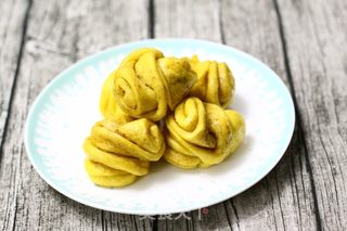 南瓜椒盐花卷的做法步骤:10