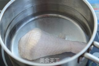 红酒醋柠檬鸡沙拉的做法步骤:2