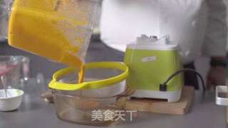 金枪鱼腩配鲟鱼子酱的做法步骤:2