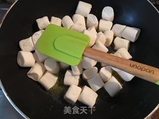抹茶花生牛轧糖的做法步骤:4