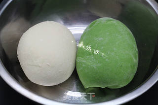 翡翠饺子白菜饺子的做法步骤:4