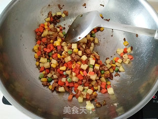 【杂蔬肉末焖饭】的做法步骤:4