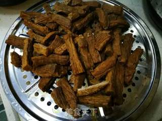 手撕牛肉的做法步骤:7