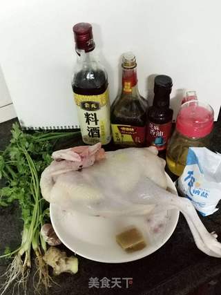 酱油鸡的做法步骤：1