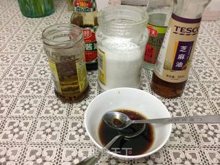 西芹花生凉拌黑木耳的做法步骤:7
