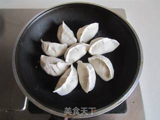 【湖北】冰花煎饺的做法步骤：1