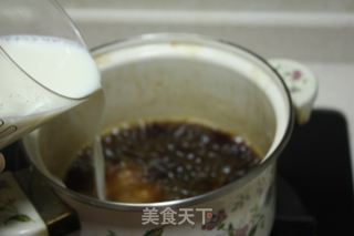 现煮蜜豆奶茶的做法步骤：6