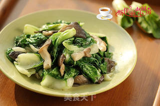 平菇炒小白菜的做法步骤:6