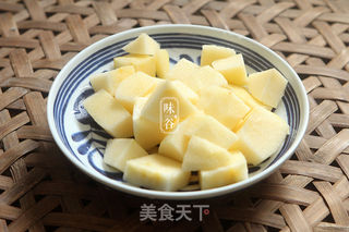 暖心暖胃的苹果银耳汤的做法步骤：4