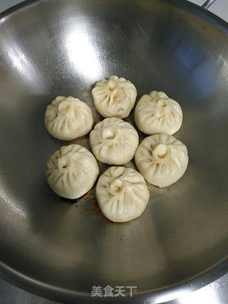 鲜肉白萝卜水煎包的做法步骤:14