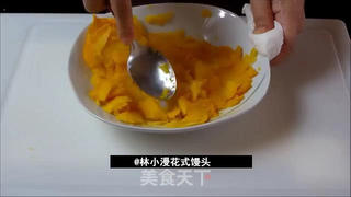 老少咸宜的糯米南瓜豆沙包 的做法步骤:2