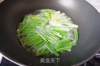 【广东】葱油鸡腿的做法步骤：3