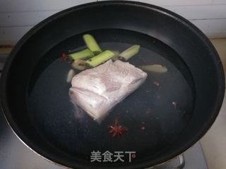 【东北】五花肉酸菜血肠的做法步骤：3