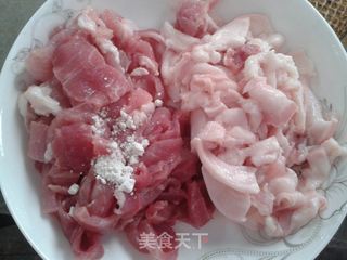 【四川】辣椒炒肉的做法步骤:3
