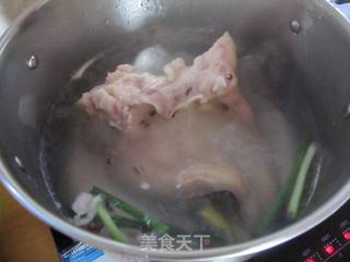 【四川】红油耳片的做法步骤:2