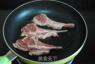 【法国】迷迭香法式羊排的做法步骤:5