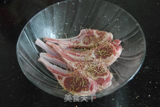【法国】迷迭香法式羊排的做法步骤:3
