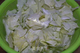 手撕包菜的做法步骤:2