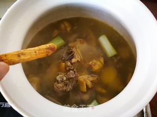 【湖南】红参枸杞土鸡汤的做法步骤：9