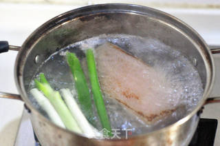 【四川】咸烧白的做法步骤:2