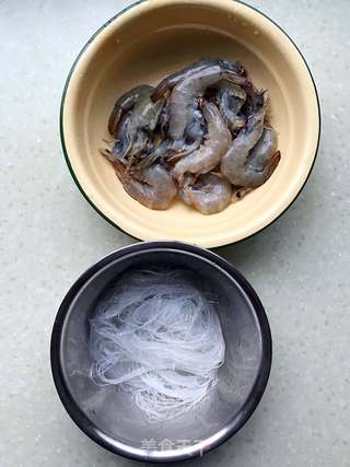 【广东】蒜蓉粉丝开边虾的做法步骤:2