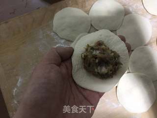 【东北】芽菜猪肉水煎包的做法步骤：13